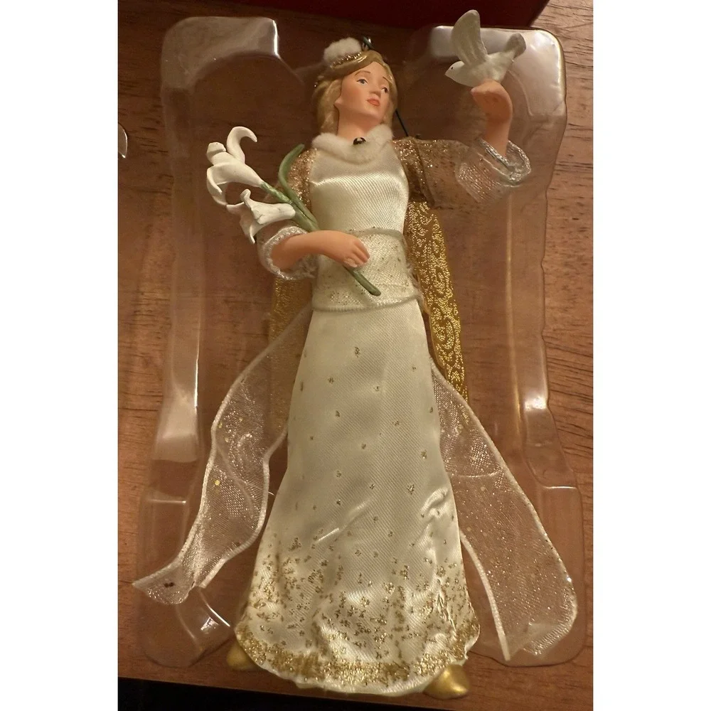Hallmark Keepsake Christmas Angel Ornament Peace 2018‎